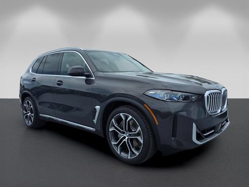 New 2026 BMW X5 xDrive50e AWD/4WD image 1