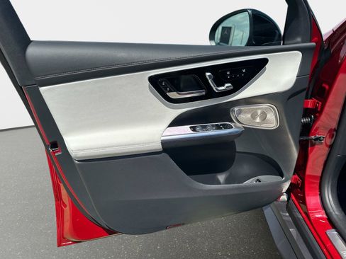 New 2025 Mercedes-Benz GLC 350e 350e 4MATIC SUV image 17