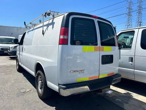 Used 2014 Chevrolet Express 2500 image 4