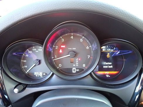 Used 2022 Porsche Macan image 29