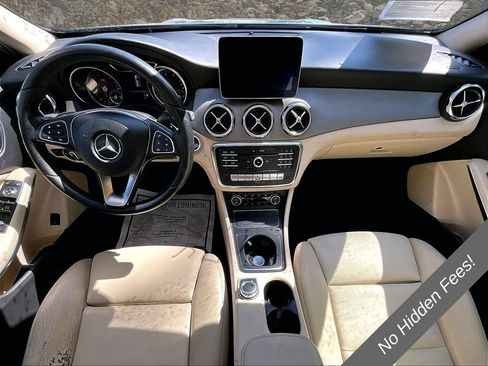 Used 2018 Mercedes-Benz GLA 250 image 13