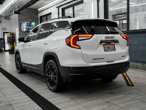 Used 2023 GMC Terrain SLE w/ Driver Convenience Package image 6