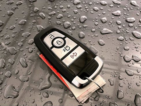 Certified 2022 Ford Mustang GT Premium w/ Equipment Group 401A image 9