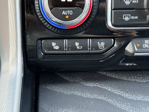 Used 2024 GMC Yukon Denali w/ LPO, Floor Liner Package AWD/4WD image 25
