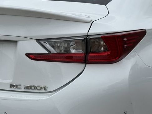 Used 2017 Lexus RC 200t F Sport RWD image 7