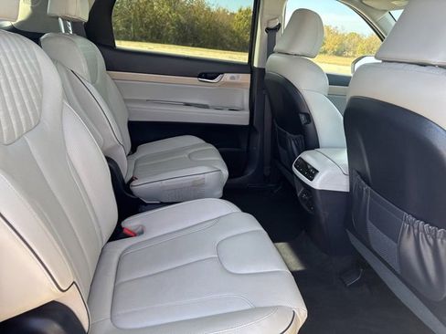Used 2024 Hyundai Palisade Limited image 18