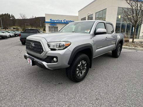 Used 2019 Toyota Tacoma TRD Off-Road image 8