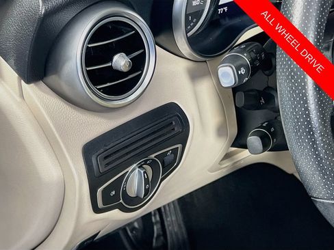 Used 2019 Mercedes-Benz GLC 300 4MATIC image 10