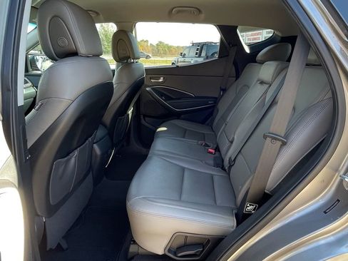 Used 2017 Hyundai Santa Fe Sport FWD image 34