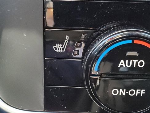 Certified 2026 Nissan Rogue SV w/ SV Premium Package image 31