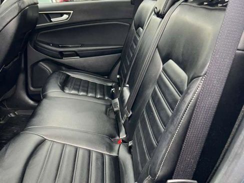 Used 2019 Ford Edge SEL w/ Equipment Group 201A image 18