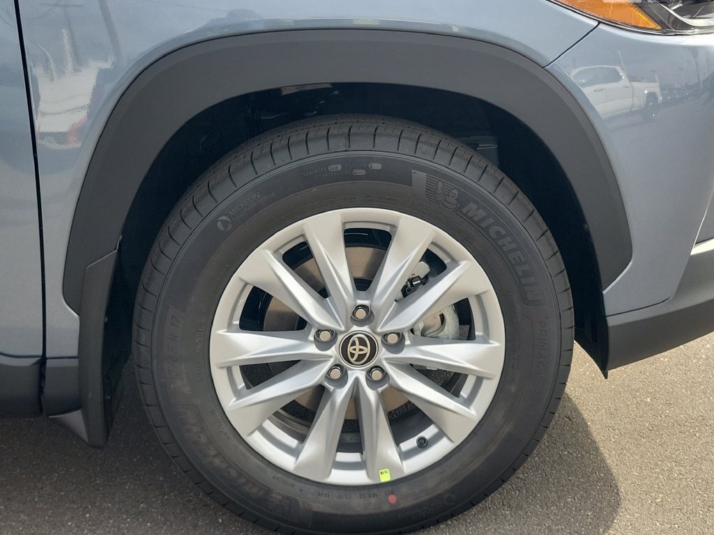 New 2026 Toyota Corolla Cross LE FWD image 5