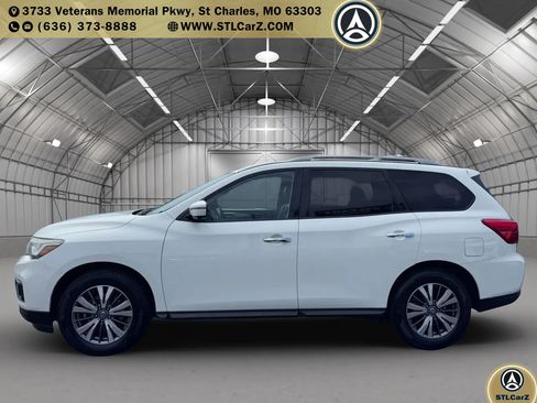 Used 2020 Nissan Pathfinder SL AWD/4WD image 6