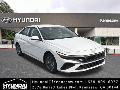 New 2026 Hyundai Elantra Hybrid FWD image 1
