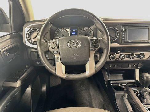 Used 2016 Toyota Tacoma SR5 w/ SR5 Appearance Package (SN) AWD/4WD image 20