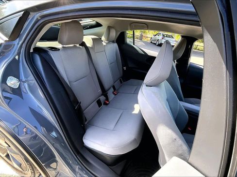 Used 2024 Toyota Prius LE FWD image 19