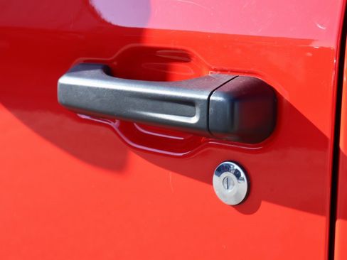 Used 2024 Jeep Gladiator Sport image 19