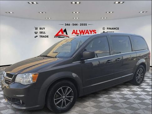 Used 2017 Dodge Grand Caravan SXT FWD image 1