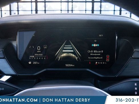 Used 2025 GMC Acadia Elevation image 6