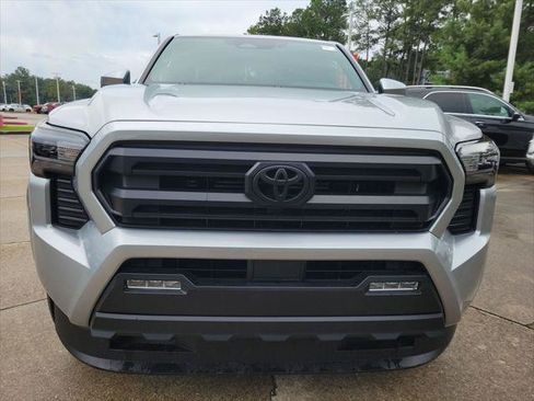Certified 2026 Toyota Tacoma SR5 AWD/4WD image 10