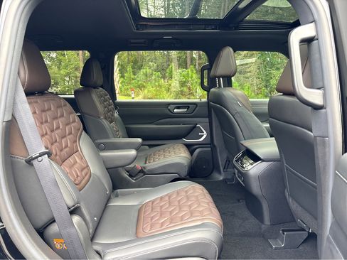 New 2026 Nissan Armada Platinum Reserve image 16