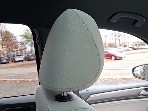 Certified 2022 Volkswagen Tiguan SE R-Line image 13