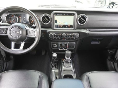 Used 2019 Jeep Wrangler Unlimited Sahara AWD/4WD image 27
