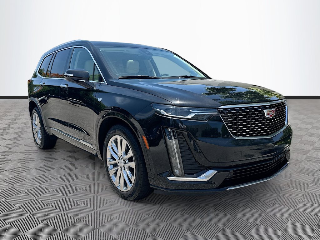 Used 2024 Cadillac XT6 Premium Luxury w/ LPO, Floor Liner Package AWD/4WD image 4