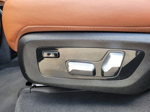 Used 2024 BMW ALPINA XB7 AWD/4WD image 35