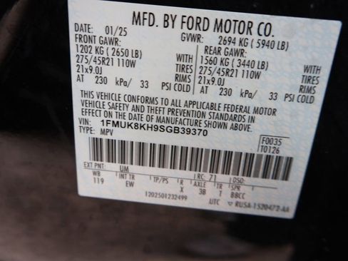 Used 2025 Ford Explorer ST-Line w/ ST-Line Street Pack AWD/4WD image 41