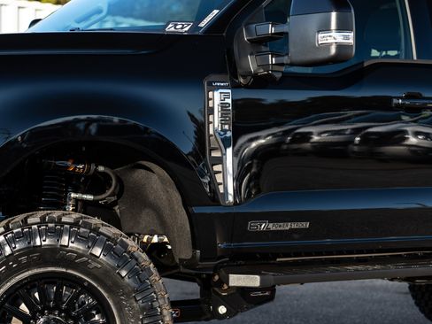 New 2026 Ford F250 Lariat w/ FX4 Off-Road Package image 14