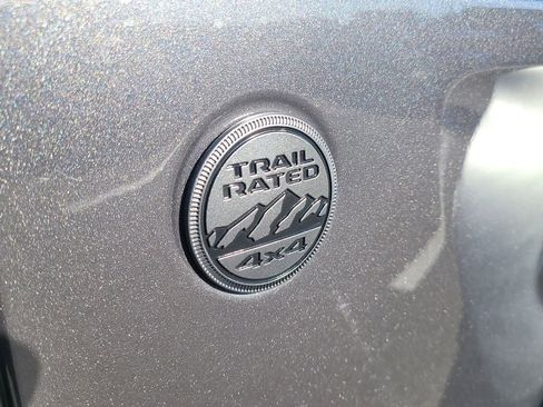 Used 2024 Jeep Gladiator Sport image 7