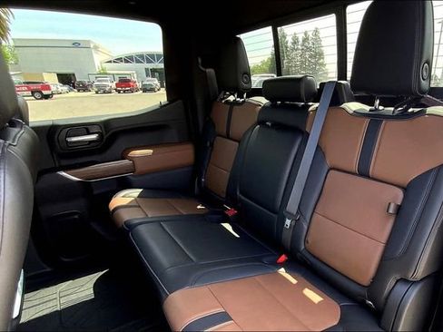 Used 2021 Chevrolet Silverado 1500 High Country w/ Technology Package image 26