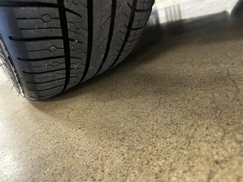 Used 2011 Mercedes-Benz E 350 4MATIC Sedan image 41