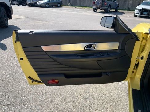 Used 2002 Ford Thunderbird image 15