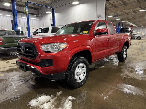 Used 2022 Toyota Tacoma SR image 8