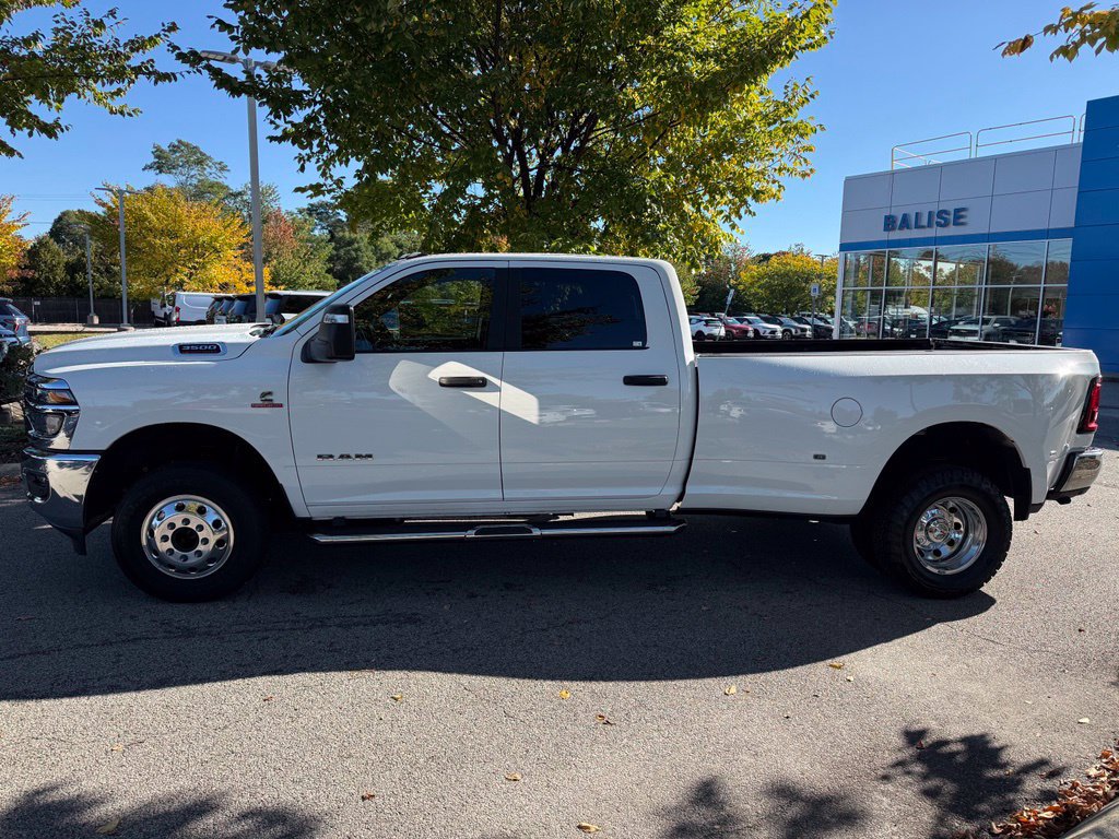 Used 2026 RAM 3500 Big Horn AWD/4WD image 2
