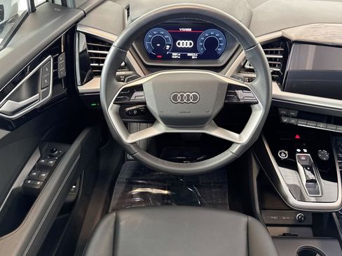 Used 2024 Audi Q4 e-tron Premium Plus image 21