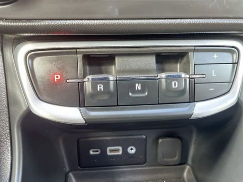 Certified 2024 GMC Terrain SLE image 15