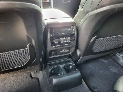 Used 2024 Jeep Grand Cherokee L Limited w/ Luxury Tech Group II image 15