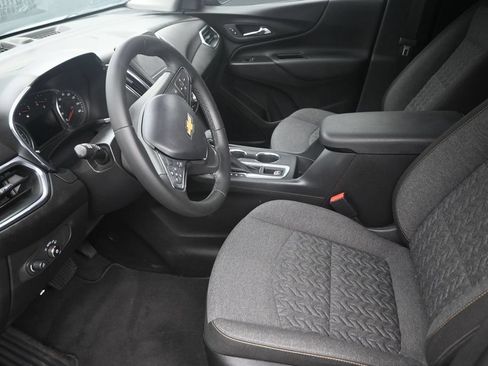 Used 2024 Chevrolet Equinox LT FWD image 12
