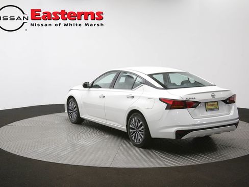 Used 2025 Nissan Altima 2.5 SV FWD image 63