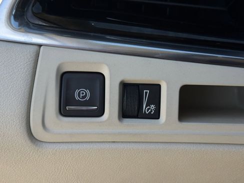 Used 2020 Cadillac XT6 Premium Luxury FWD image 22