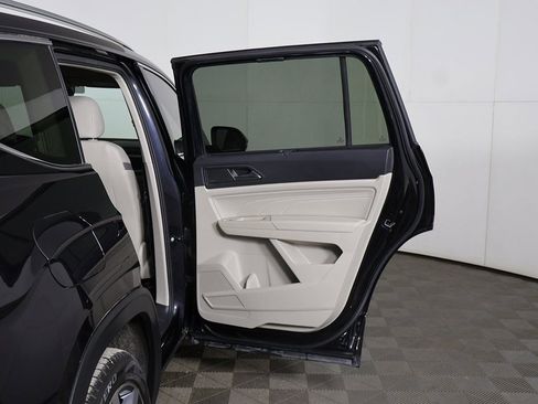 Used 2023 Volkswagen Atlas SEL Premium image 27