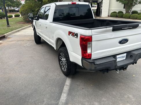 Used 2019 Ford F250 Lariat w/ Lariat Ultimate Package AWD/4WD image 8