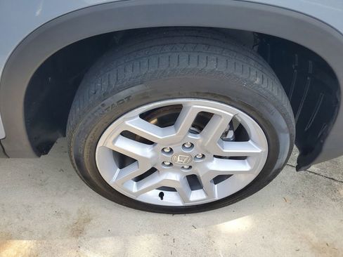 Used 2024 Honda Passport EX-L image 9