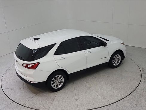 Used 2021 Chevrolet Equinox LS FWD image 20