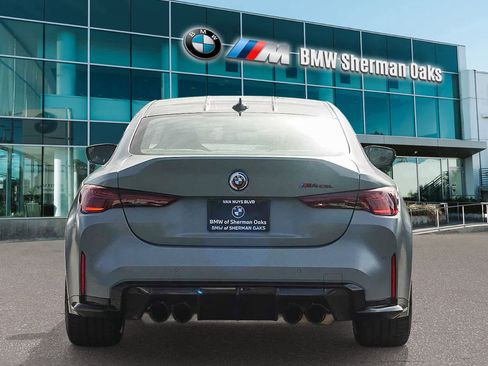 Used 2023 BMW M4 CSL image 3