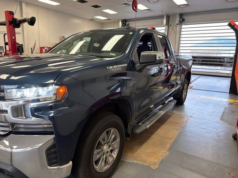 Used 2019 Chevrolet Silverado 1500 LT w/ All-Star Edition AWD/4WD image 5