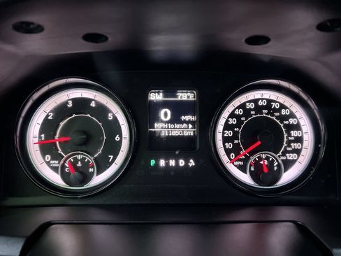 Used 2018 RAM 1500 Express RWD image 18
